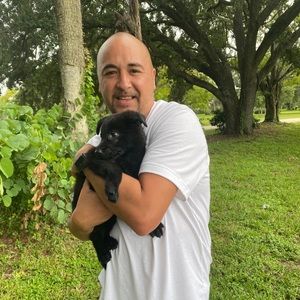 Meet your Posher, Israel santana